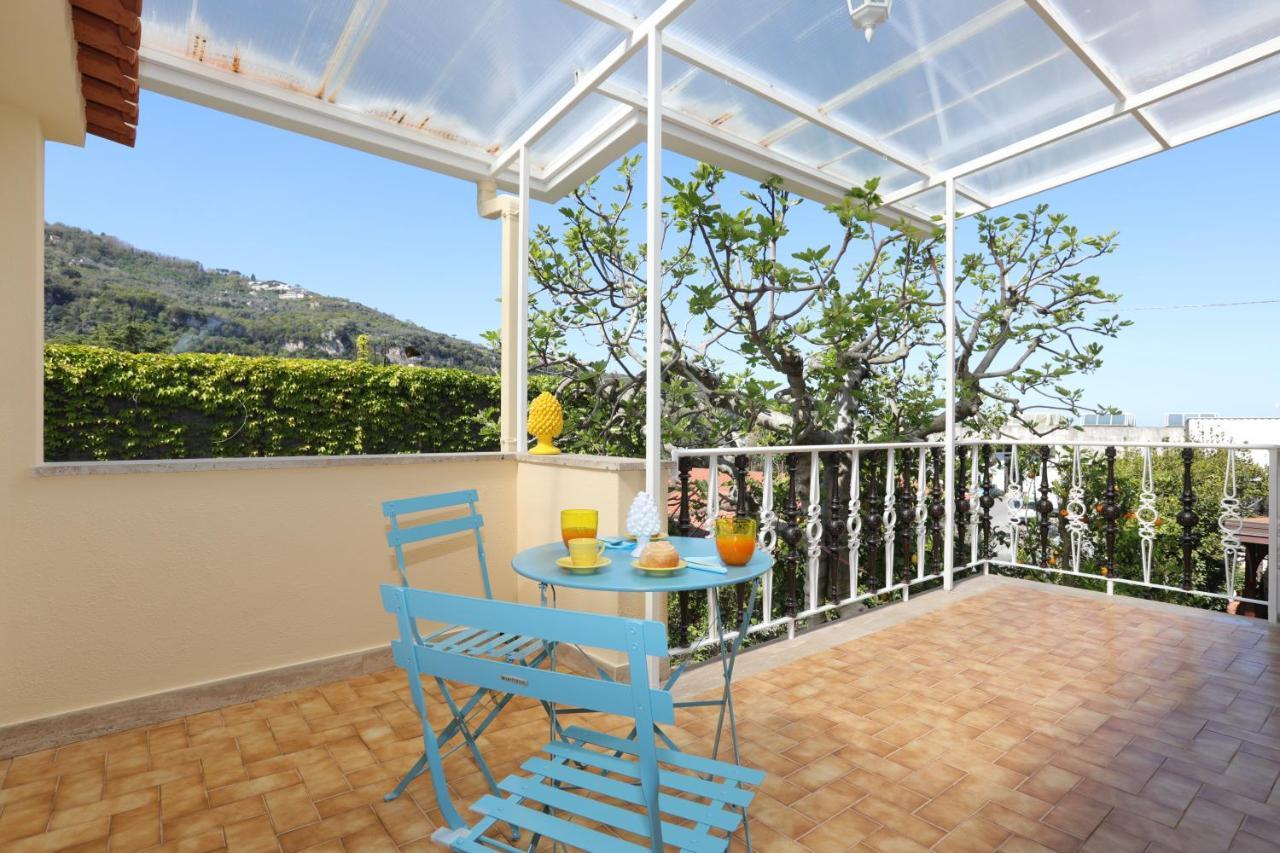 Relais Villa Chiara Free Parking Sorrento Exterior foto