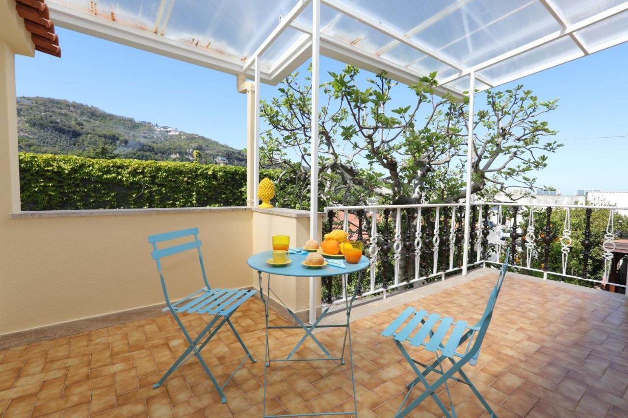 Relais Villa Chiara Free Parking Sorrento Exterior foto